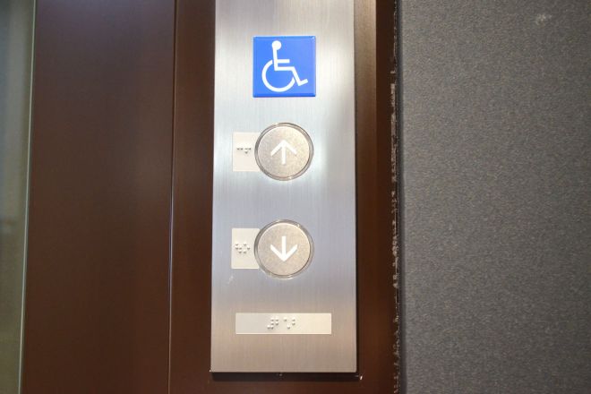 設備 エレベーターの無料アイコン素材 1商用可の無料 フリー のアイコン素材をダウンロードできるサイト『icon rainbow』