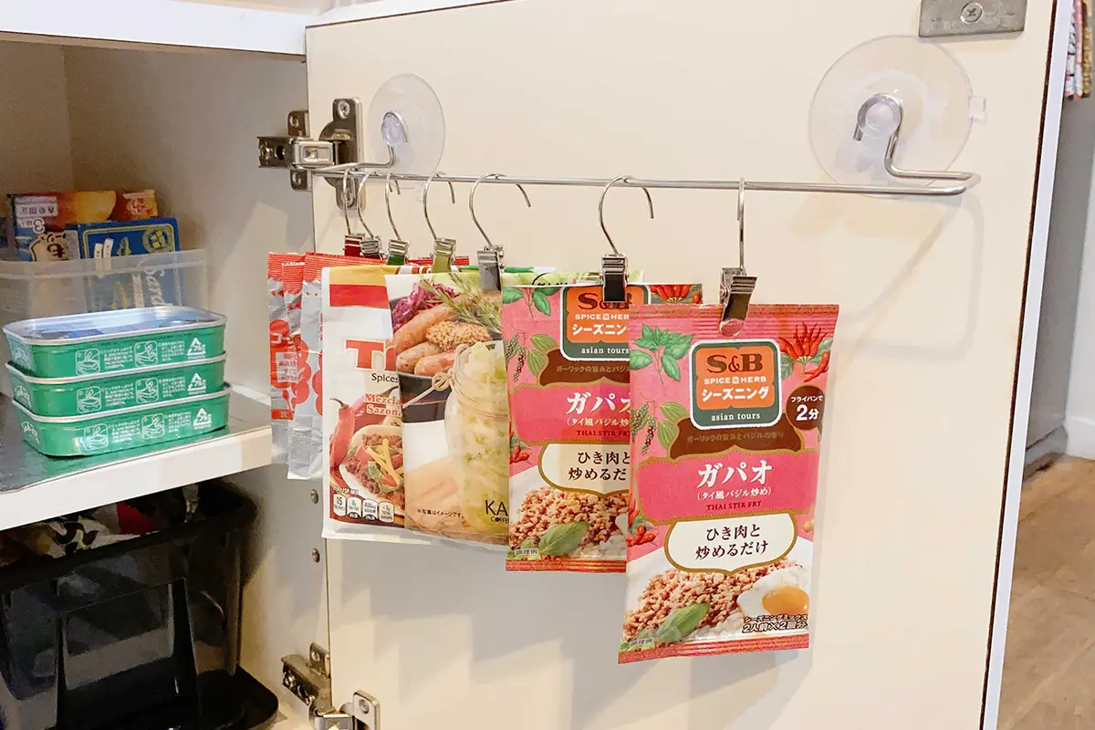 100均キッチン収納30連発 え、これ全部100円商品で作れるの！？便利すぎるキッチン収納アイデアを一気に紹介 ダイソー セリア キャンドゥ