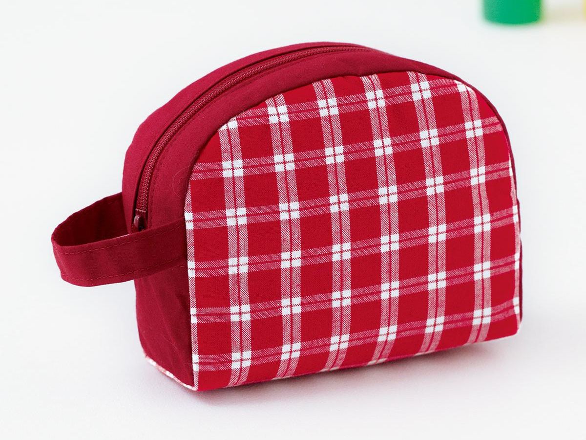 ファスナーポーチの作り方 ～その１～ - ＊＊ ミシンノコツ ＊＊