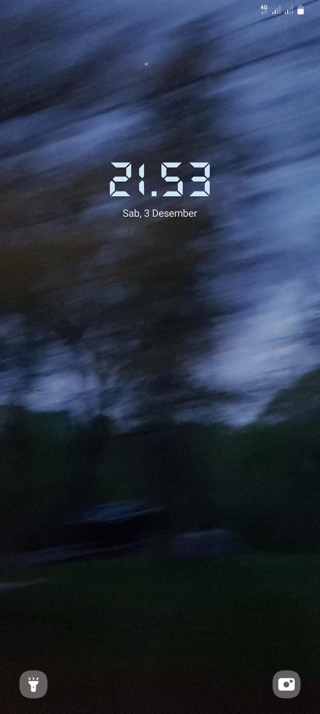 iPhoneロック画面で時計のフォント・カラーを変更する方法