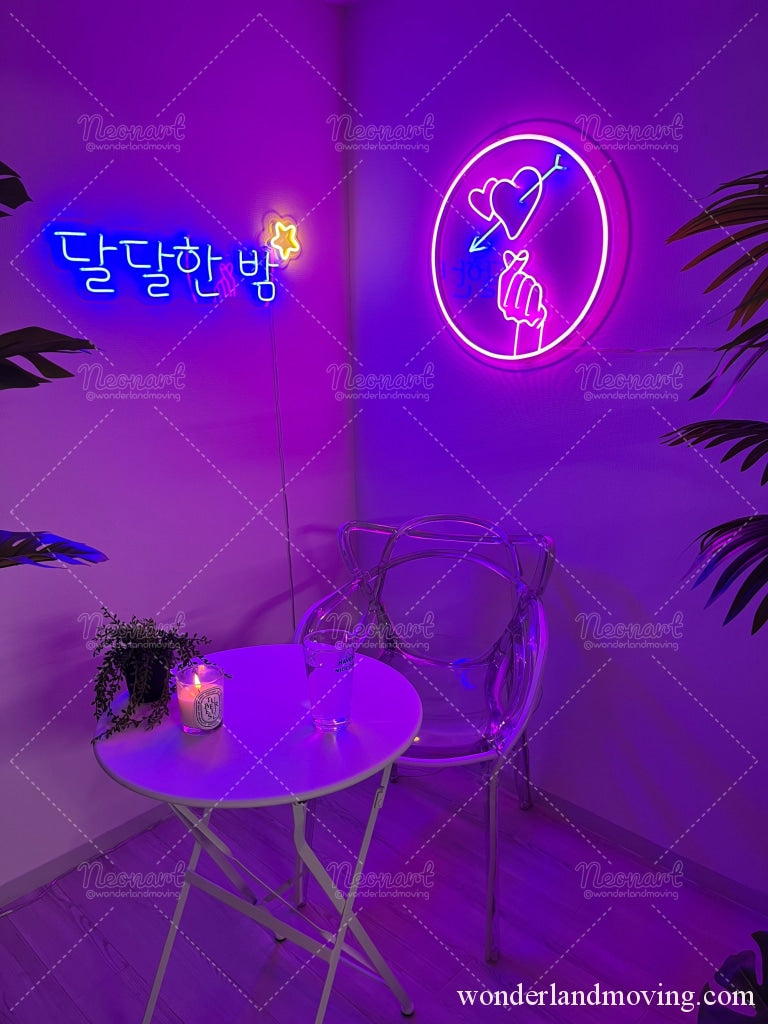 10％OFFクーポン配布中」??? 韓国焼肉ネオンサイン かわいい豚店舗看板 多階段調光 LED 韓国語ネオンライト BBQお店看板 バーベキューネオン管ライトUSB給電 炭火焼肉 居酒屋の装飾 雰囲気作り レストラン 居酒屋 飲食店 壁掛け 吊り下げ両用 店舗用 自宅 開店祝い