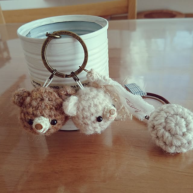 100均DIY 簡単♡ カラーひもでお花のキーホルダー作ってみた🌼 ダイソ