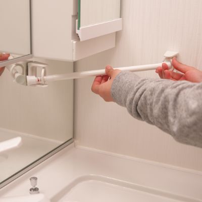 セリアのリングブラケット: 突っ張り棒の使い方と取り付け方法