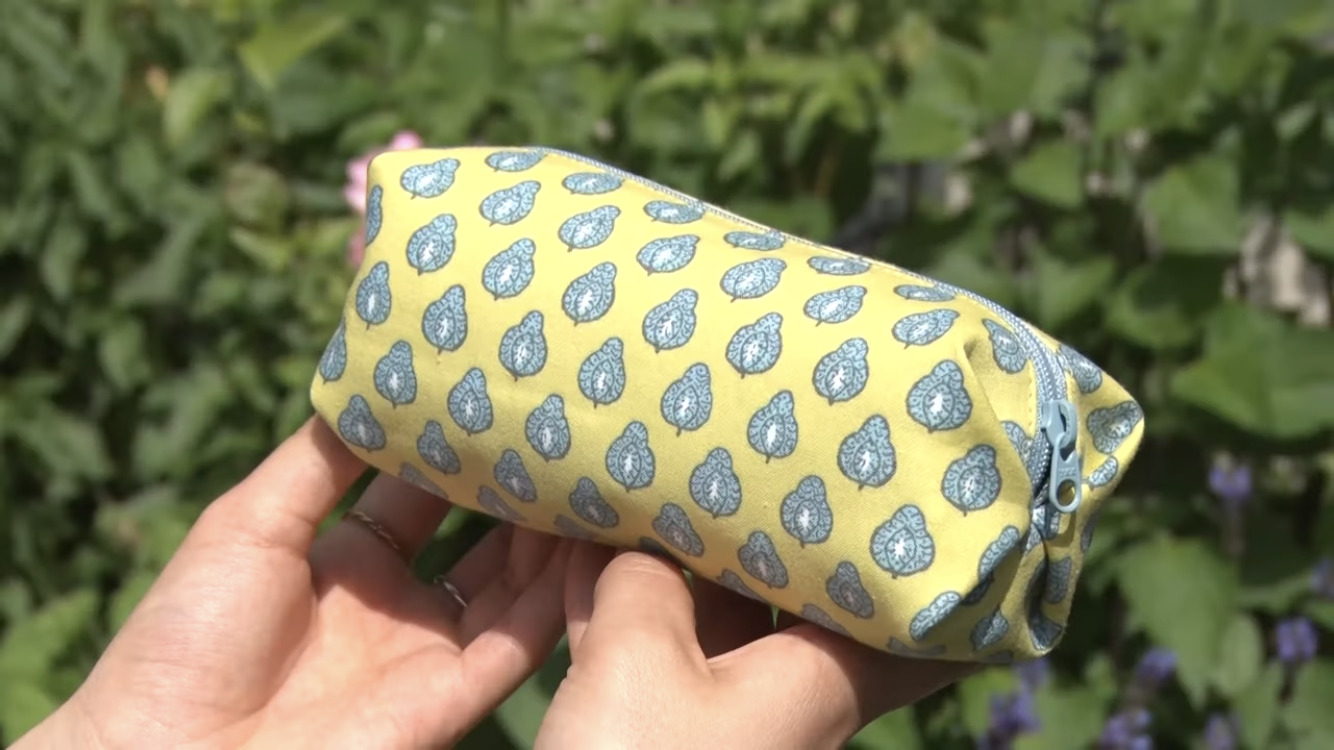 フタ付きポーチの簡単な作り方ガイド