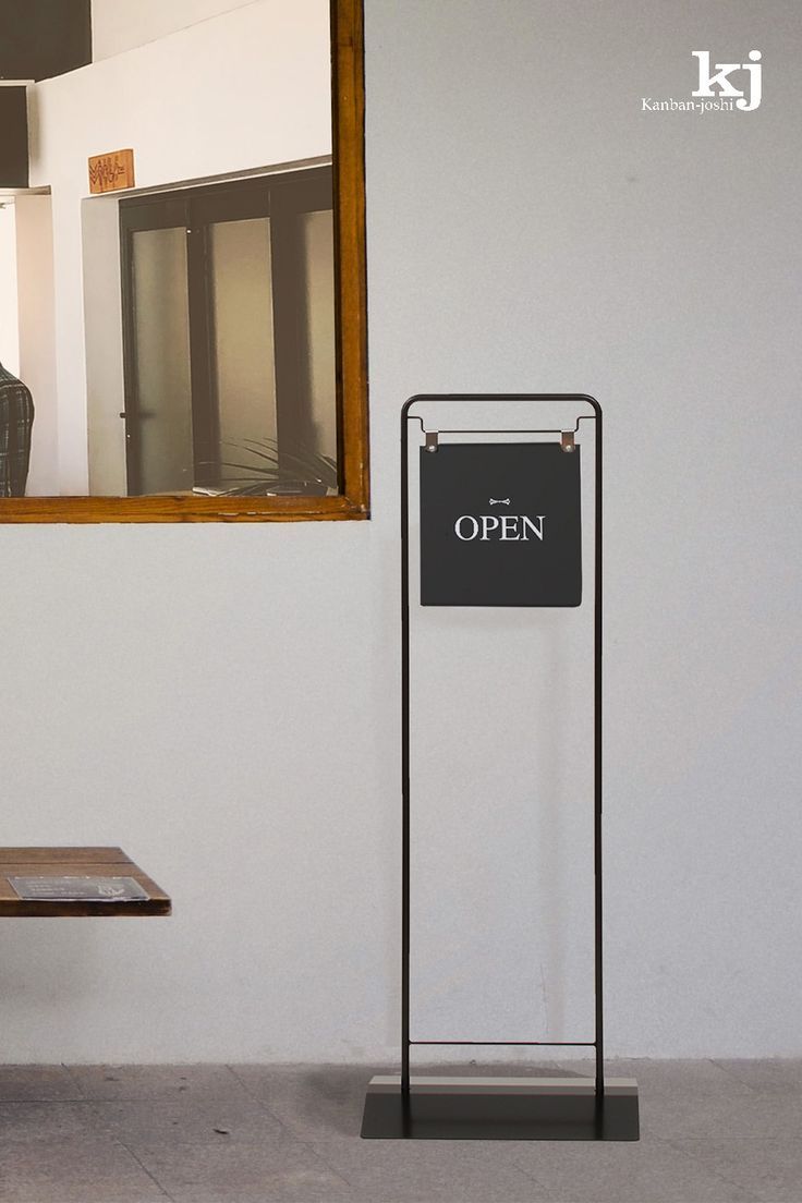 カンバン女子のオンラインショップオープン＆クローズ看板