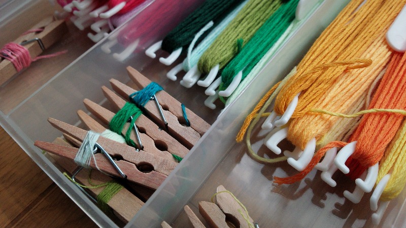 100均 セリアの刺繍糸ってどうなの？コスモの刺しゅう糸と比較してみたぬいうさくらふと