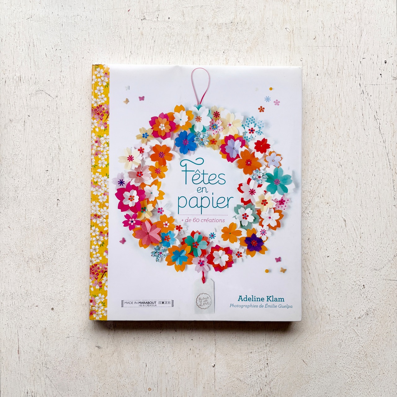 ペーパークラフトバンドダイソーでつい買ってしまい、初挑戦しました。 叶結びの連続って感じでしょうか。 なかなか楽しめました😊 雑ですけど😓ハンドメイドクラフトバンドダイソーペーパークラフト気分転換結び