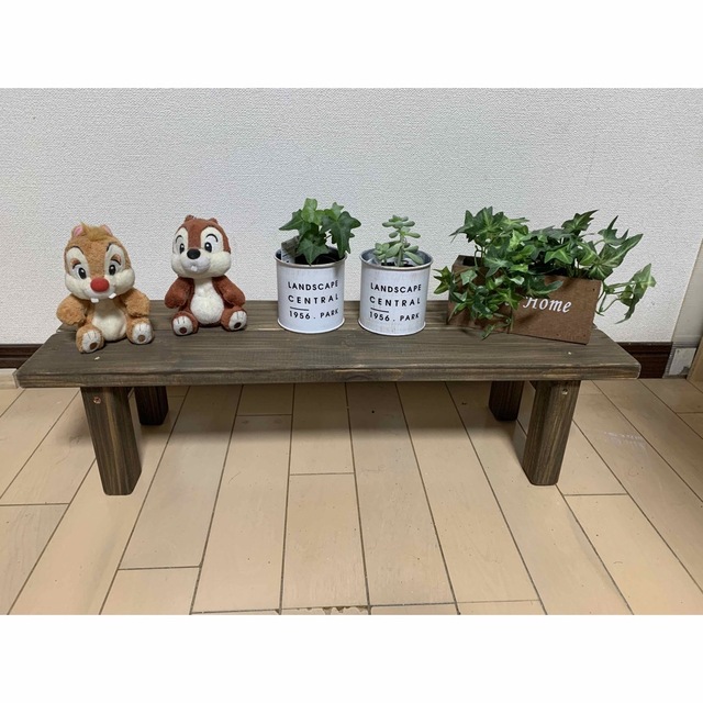 ダイソーのフラワースタンドを使った墓石ペイントTikTok