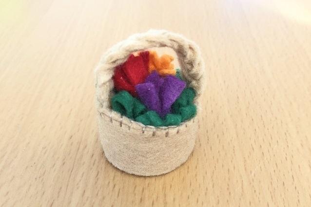 リサイクル工作 ペットボトルキャップが変身！～カラフルでエコな小物工作