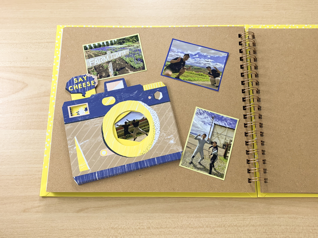 カメラの仕掛けを使った友達の誕生日にぴったりなアルバム 手作りアルバムアルバムキッチン