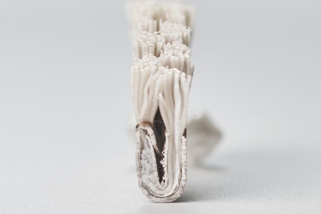 ブラシ専門工場が製作するチャンネルブラシブラシ専門工場のやまうち製作所