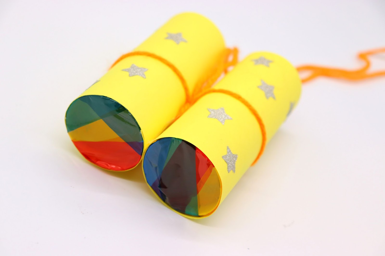 保育園でカラーセロハンを使った工作を楽しもう！行事に使える製作など8選保育士の転職・採用は 保育士バンク！