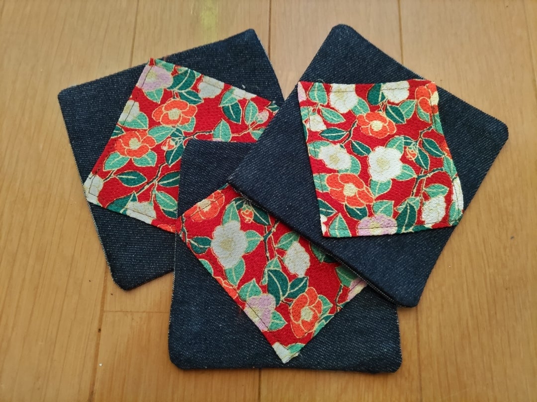 ハギレで正方形◇コースターとペーパーナプキン代わりのクロス marimekko ハンドメイドわが家のここち