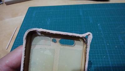 フェニックスの扱っている革でウエットフォーミングに適している革を教えてください 、という質問に数十行回答するphoenix blog１９２６年創業の革素材問屋のスタッフが、レザークラフトのあれこれを語ります