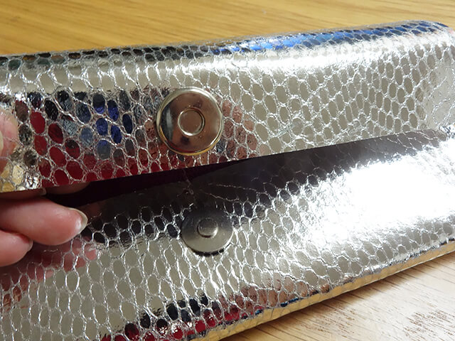 切り込みを入れるだけで簡単取付！ マグネットホックのつけ方 100均マグネットホック ダイソーセリアバッグDIY How to attacha magnet hook tutorial