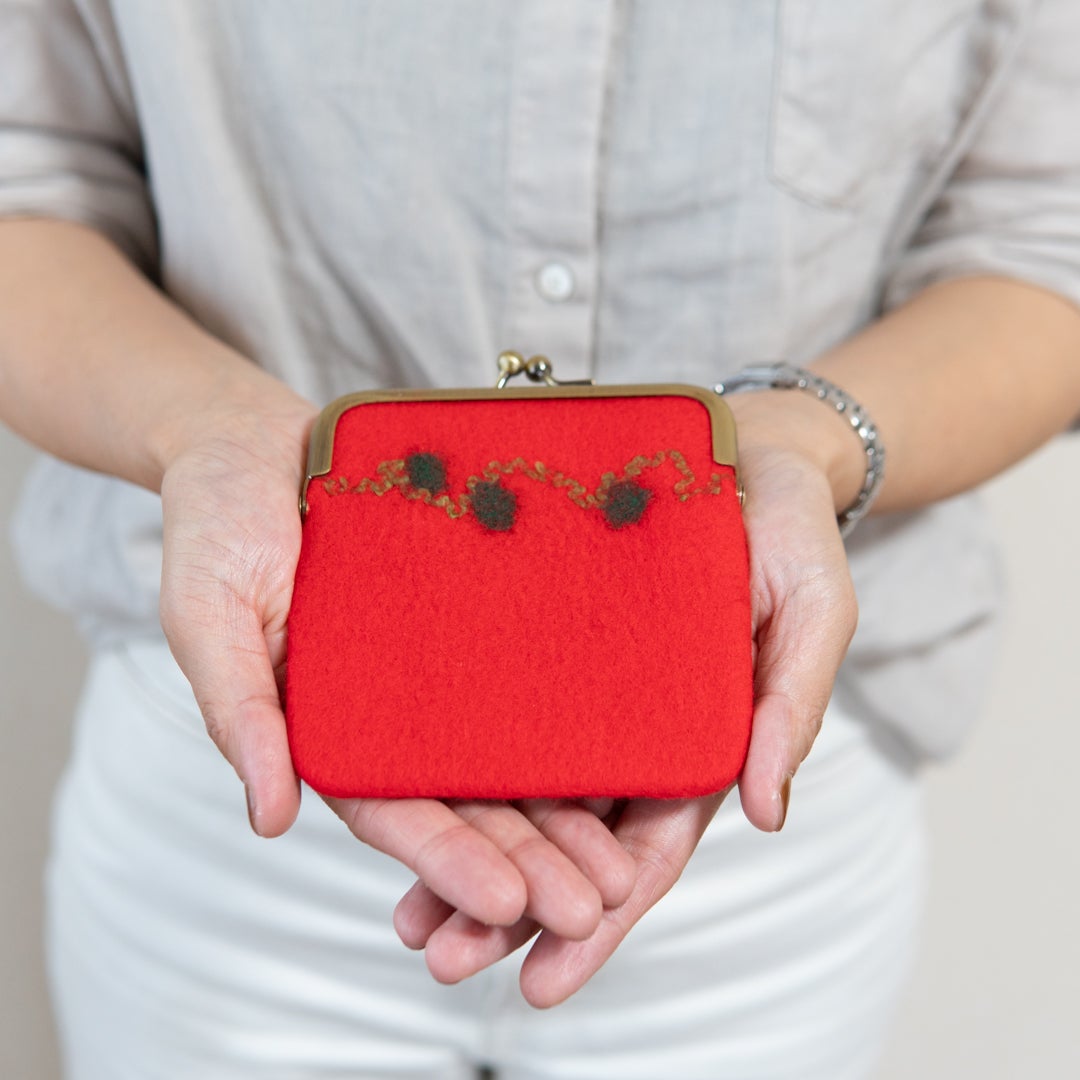 羊毛フェルト がま口財布 石鹸水でフェルト化２いやしあつめ ～It's a bouquet in every day～ - 楽天ブログ