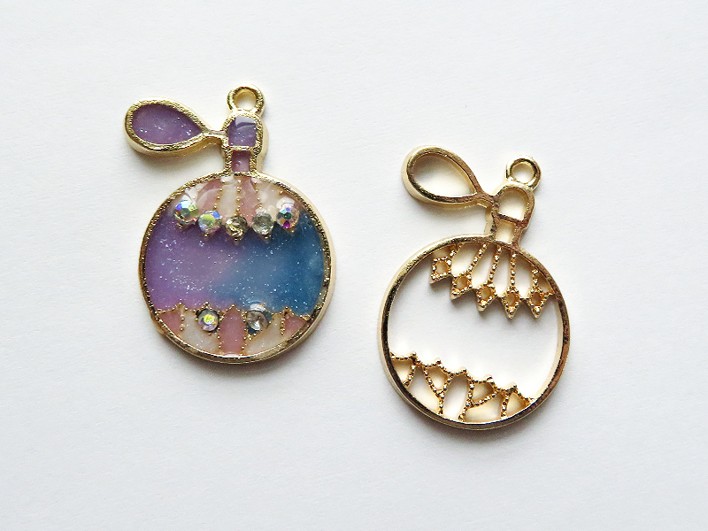 レジンとは？初心者さん向けUVレジンの使い方・注意点・作り方まとめハンドメイド、手作り通販・販売のCreema