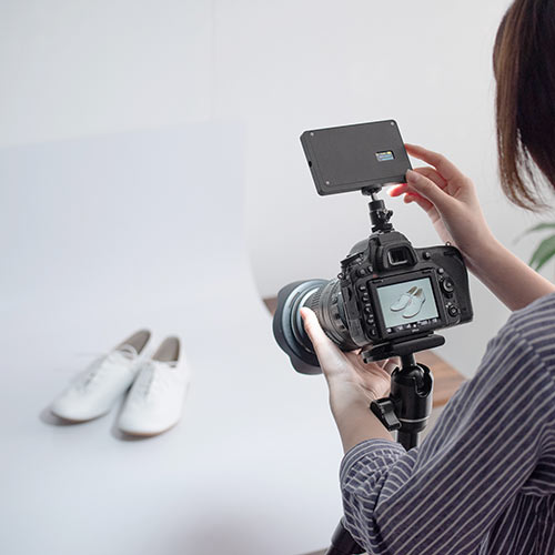 ライト・撮影・俯瞰・動画照明用 リングライト 10インチ スマホ撮影スタンド - Evershop 自撮り・動画撮影用照明ライト 、360°調整可能な金属アーム、3色モード・30段階調光、PC・パソコン・オンライン会議・配信用ライト、メイク用・俯瞰撮影・手 10インチリングライト