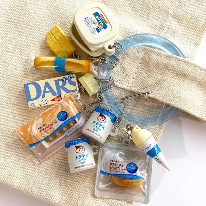 セリア ガチャガチャ 収納TikTok