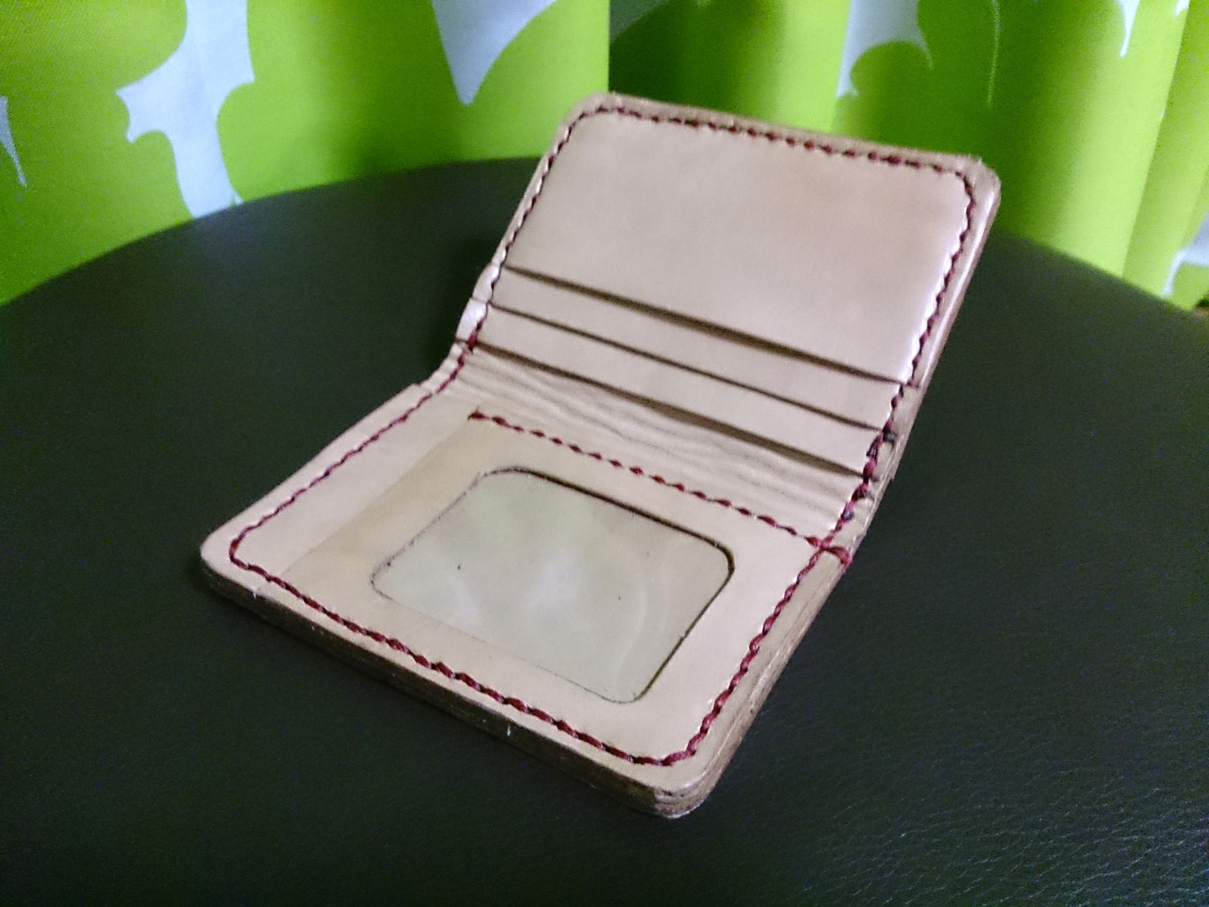 レザークラフトの無料型紙 手裏剣みたいな『キー＆カードケース』の作り方 - レザークラフトの こばなび