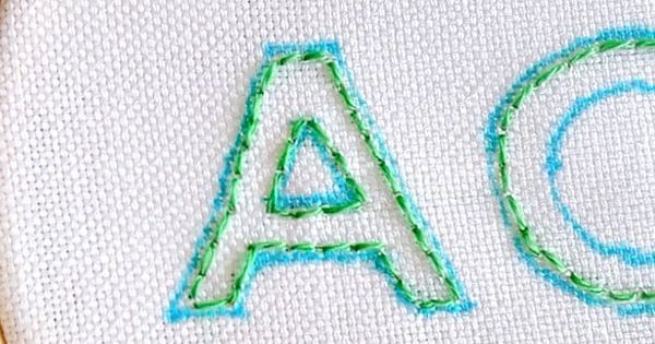 丁寧解説 手縫いで！お名前刺繍やり方8選 初心者向け簡単ステッチから太くするやり方までmonica blog 初心者向き刺繍のはじめかた