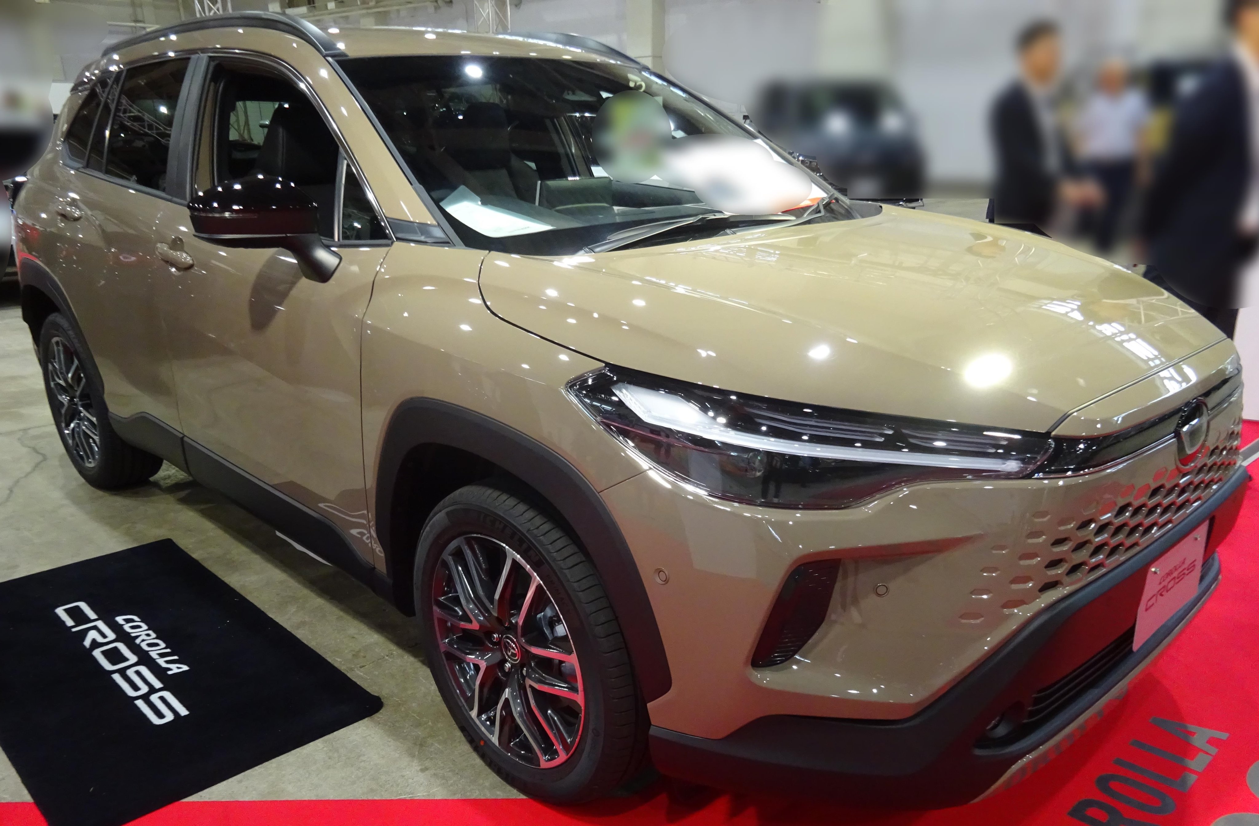 かなり変わったな マイナーチェンジ版・トヨタ新型カローラクロスが欧州にて先行発表！GR SPORTも専用グリル採用でエンブレム位置も変更へCreativeTrend