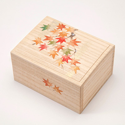 ハンドメイド 木製木箱 木彫り