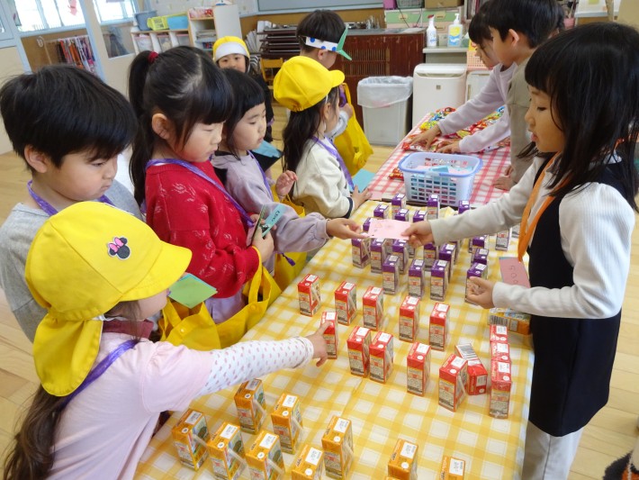 ジュース屋さんごっこをしたよ❤ - 木の花保育園 岐阜県大垣市