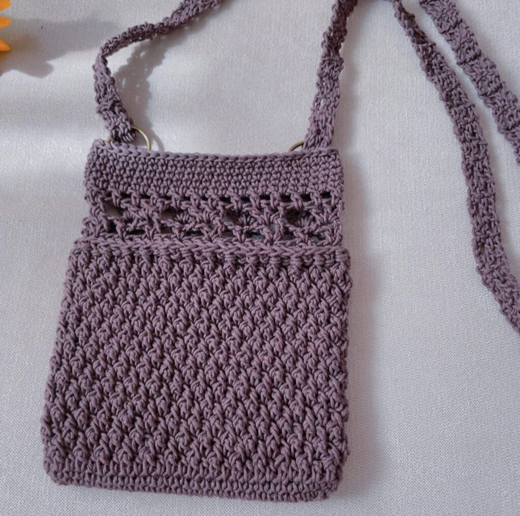 編み図>バイカラースマホポシェット かぎ針編みレシピ 〜修正版〜 - かぎ針編みROOM✴︎羊の瞬きminne byGMOペパボ国内最大級のハンドメイド・手作り通販サイト