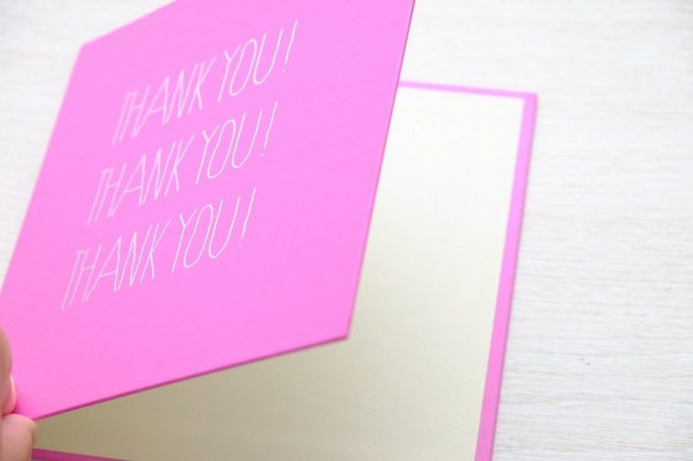 二つ折り色紙 シンプル、ポケット付、２２．５ｃｍ×２５ｃｍ-100均 通販 ダイソーオンラインショップ 公式