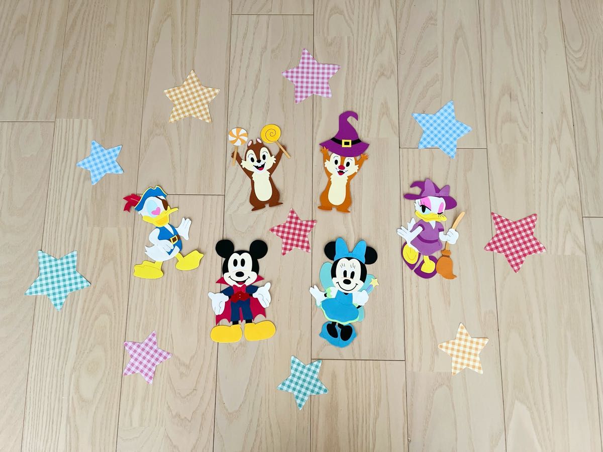 スティッチ🌺壁面飾り』ハンドメイド壁面壁面飾りディズニーディズニー壁面スティッチスティッチ大量発生どのスティッチがお好き⁉︎handmadeANG幼稚園保育園元幼稚園教諭ハンドメイド記録ハンドメイドすきな人と繋がりたいディズニー好きな