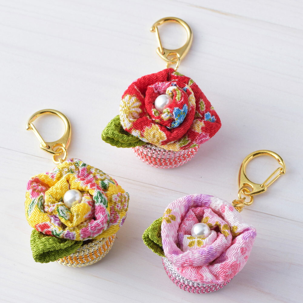 プラバンの作り方のコツ！電子レンジや100均素材使おう！何でも簡単手作り！手作り.com