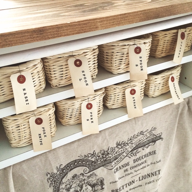 かさばるキッチン用具がスッキリ！ 100均 材料2つでできる収納術がスゴイオリコンニュース ORICON NEWS