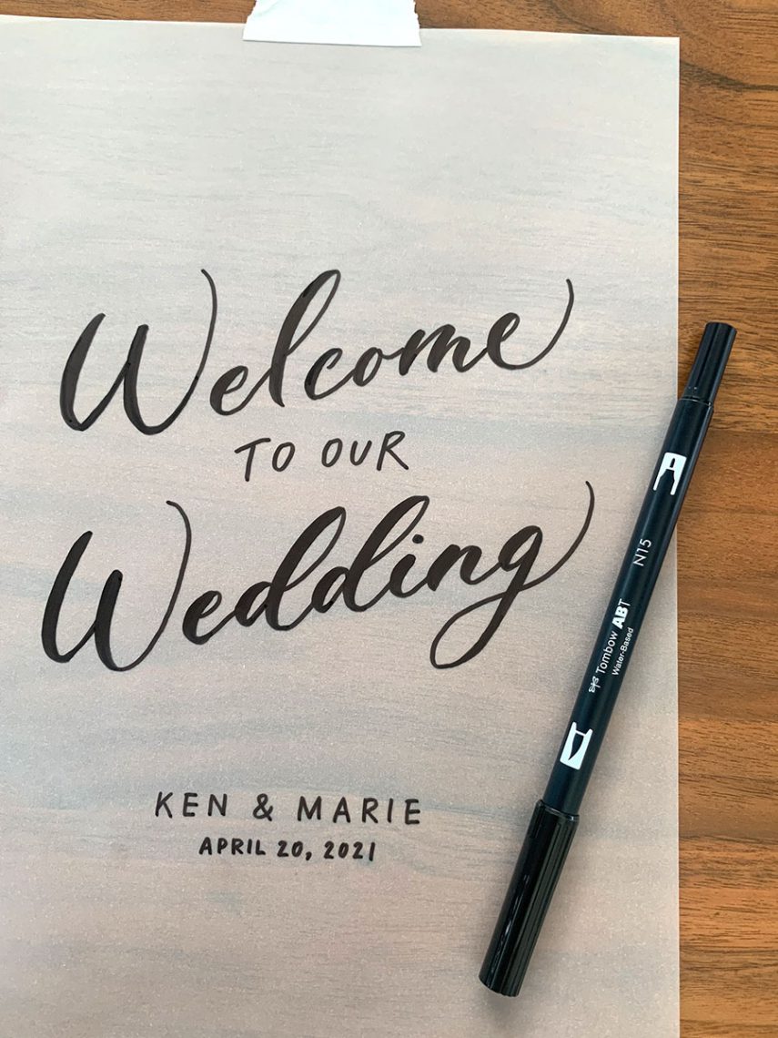 ぶっちゃけ意見！ポスカで書く白文字DIYウェルカムボードってどう思う？？？アツメル結婚式レシピ 買える結婚式アイテム WeddingMart ウェディングマート