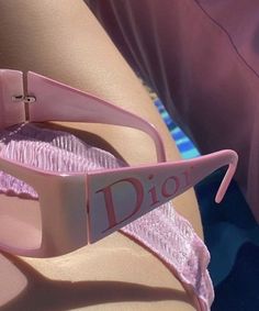 PONYTAIL 👱‍♀️ イラスト イラストグラムアイコンイラストアイコン画像アイコンフリーアイコンストリートストリートファッションストリート女子海外ガール海外ファッション金髪スタジャンポニーテール女子ポニーテールcartoon