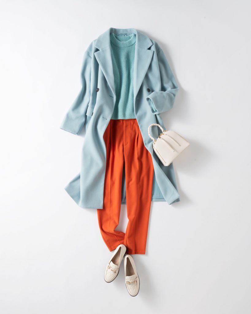 青×黄緑×オレンジコーデ🛜🍊 3色を引き算無しで使ったコーディネート。 シルエットはコンパクトだけどインパクト抜群だね💣💥 柄を入れたくて合わせたスニーカーブーツもポイントだよ⠀ ⠀ ⠀ ⠀ ⠀ ⠀ photo by ⠀ @obakerock ⠀ ⠀ ⠀ model ⠀ @akimimikasim