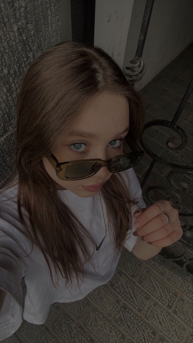 おしゃれな海外ガールアイコンの選び方＆最新トレンド集 2024年版