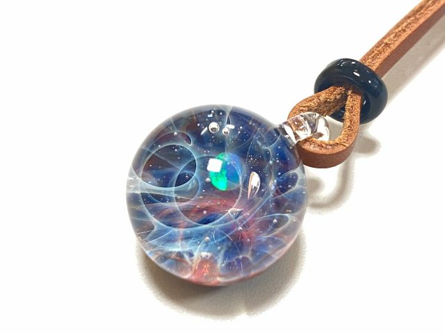 富山市×ガラスのアクセサリー作り体験 透明度抜群!宇宙ガラスアクセサリー手作り体験少人数制神秘的で美しい銀河のリングやペンダントをお作り頂けます♪カップルお友達同士におすすめです♪♪ ジュエリーラボケペル - じゃらん遊び体験