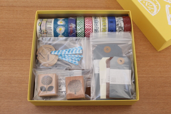 ティッシュの空き箱で作る！簡単ふた付き小物入れトモニテ