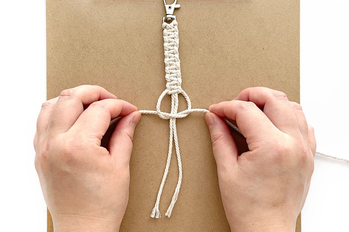 手作りロボットペンダントキーホルダーキーリング吊り下げロープペンダントギフト手作り - ショップ iionces キーホルダー・キーケース -Pinkoi