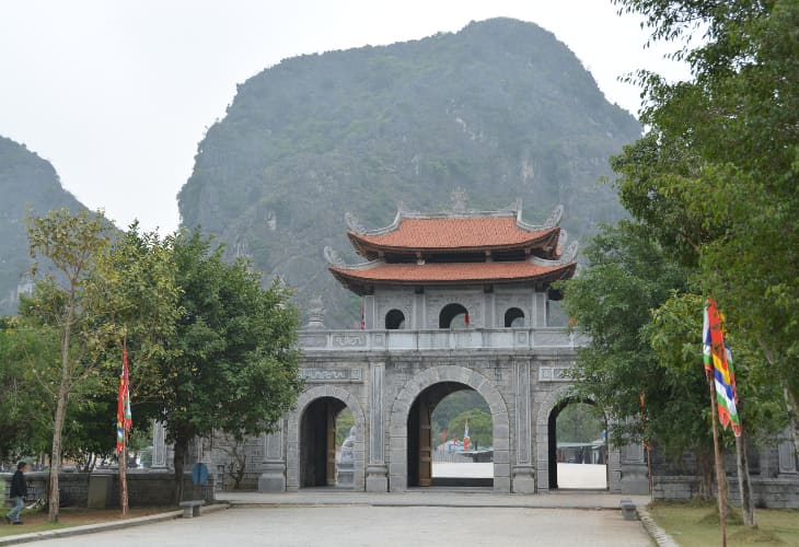 古都ホアルー観光・古都ホアルーの中の神社・ディン ティエン ホアン廟・レダイハイン廟情報・世界遺産チャンアン観光