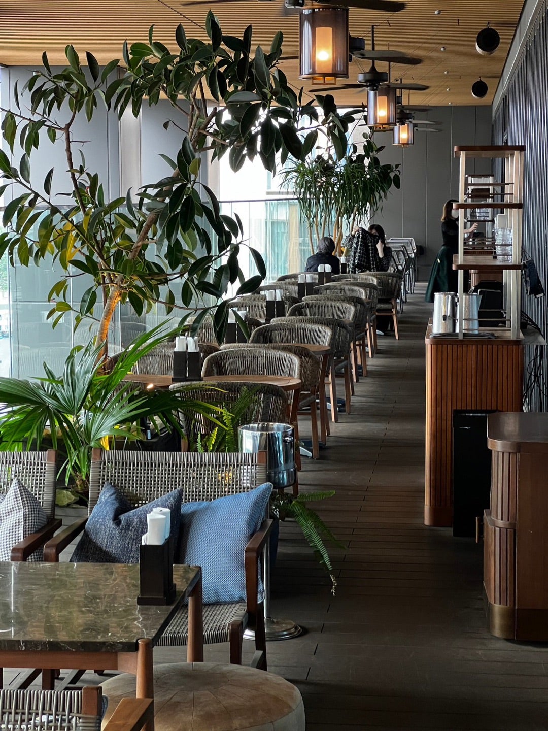 Newオープンの青山グランドホテルで大人スイーツ』by みすきす : THE BELCOMOザベルコモ - 外苑前 ダイニングバー食べログ