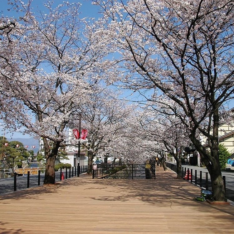 笛吹市へのアクセス峡東ワインリゾート