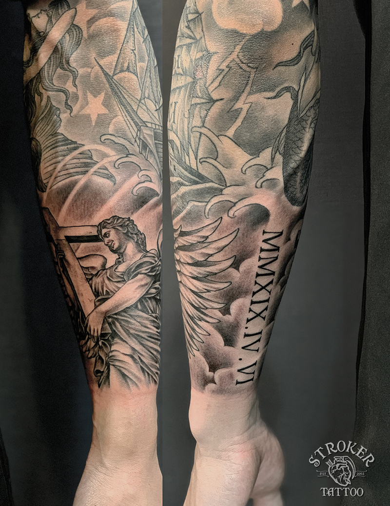 ブラック＆グレイ、ぼかしのタトゥー達 STROKER TATTOO