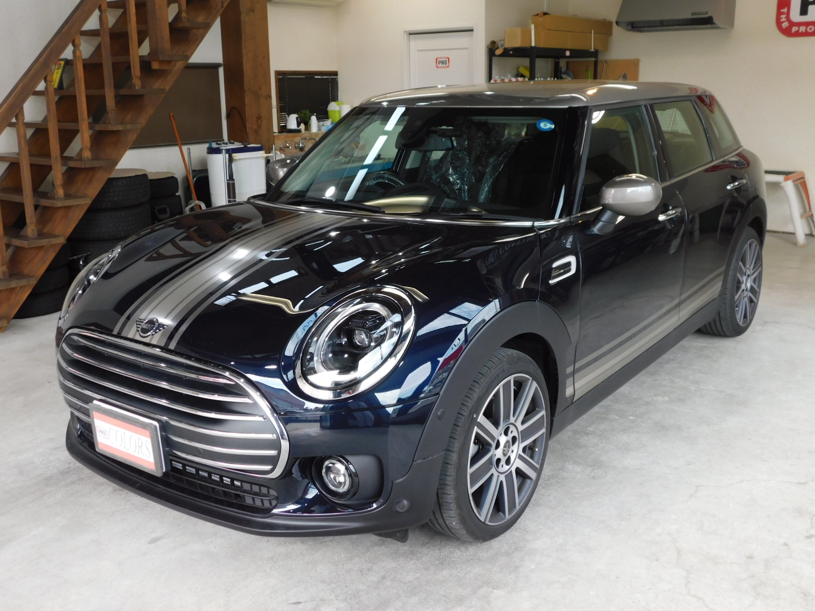 エニグマティックブラックのミニクーパー。運転するのが最高だし、装備も充実してるんだ！ : r MINI