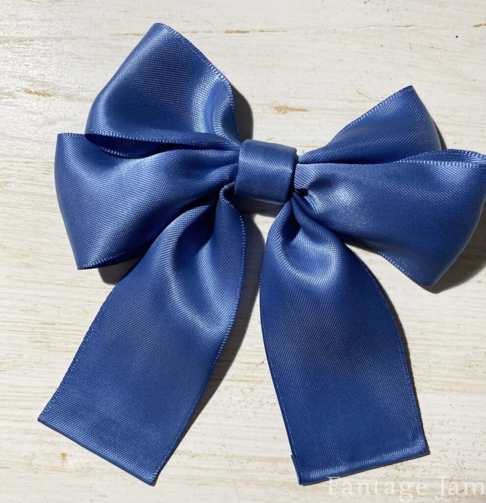 硬質ケースをおしゃれにデコる♡シール・フリル・リボンなど作り方まとめ月曜から推し活