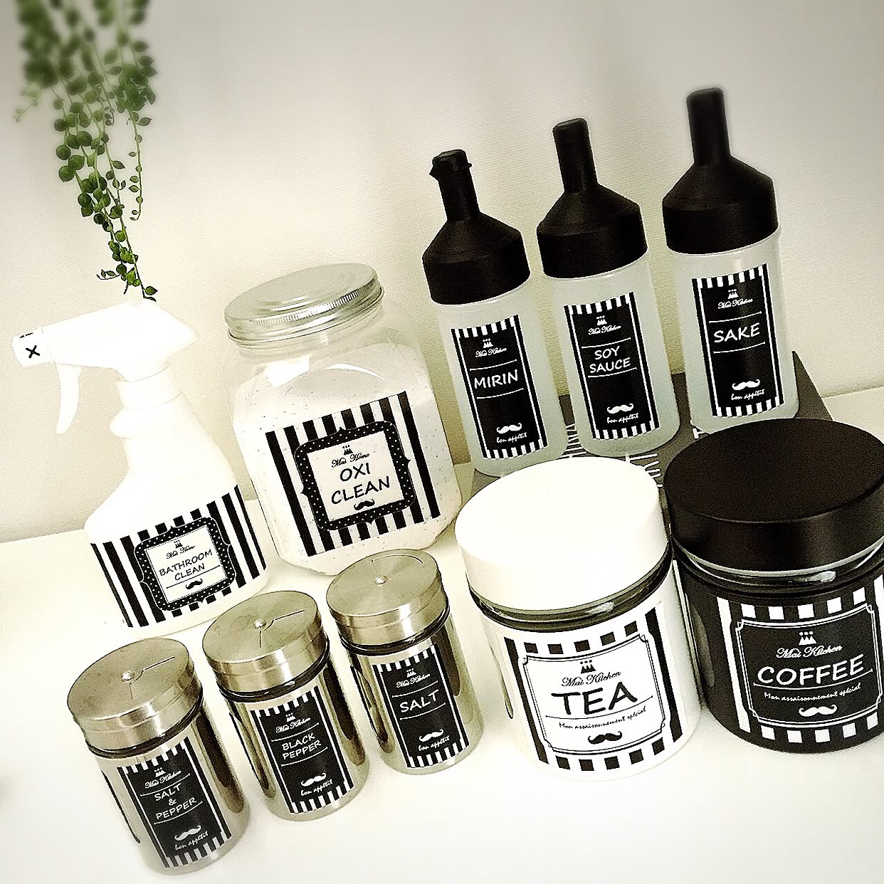 ヴィンテージプレート風の見出しとあしらいデザインセット・枠・フラッグ・ラベル・おしゃれ・マリンカラー Stock VectorAdobeStock