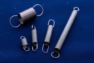 ねじりスプリングばねの通信販売 SPRING-NET