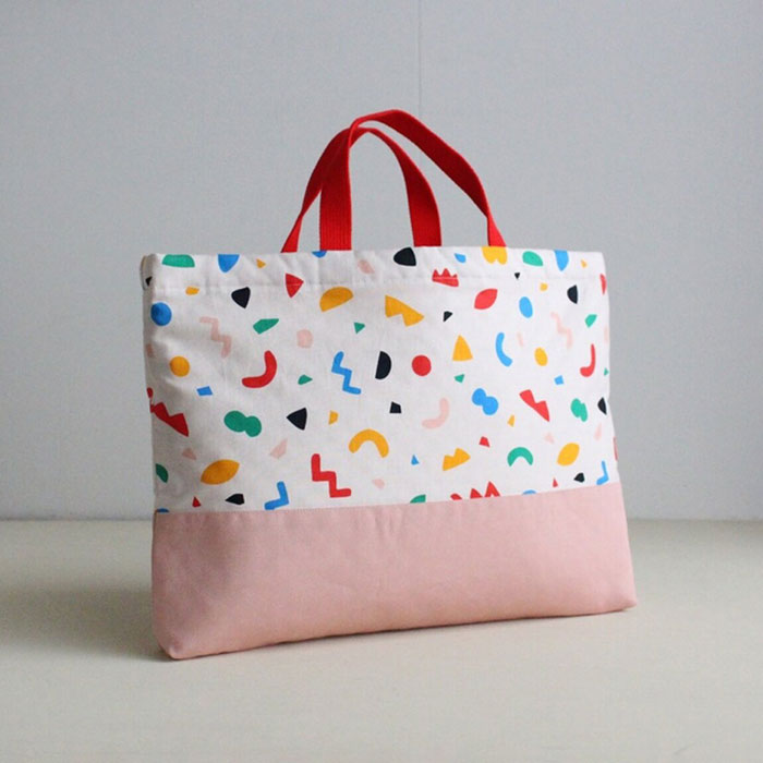 セリアのトートバックをハギレでリメイク！同じ模様を白黒2パターンで♡ハンドメイドの作り方・アイデア暮らしニスタ