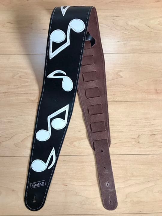 Amazon正規品RENEGADE ギターストラップ 本革 白音符 85mm ブラック SRV-BK WHギターストラップ楽器・音響機器
